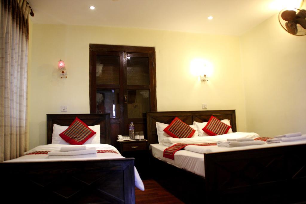 Hotel Peace N Park Kathmandu Exterior photo